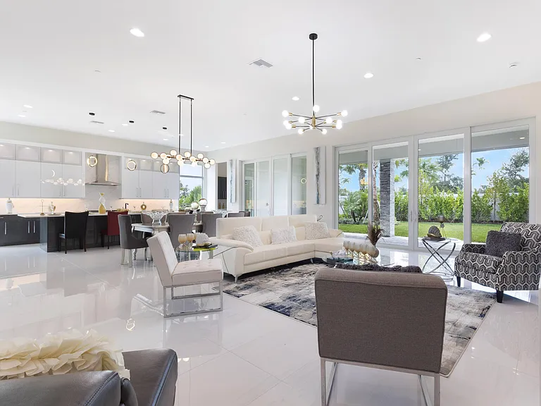 9124 Coral Isles Cir — Photo 14