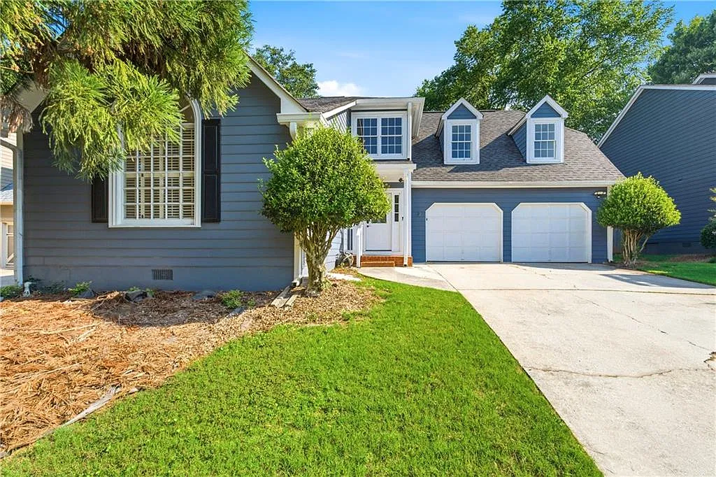 3 bed, 2.5 bath, 2273 sqft, $4,350 — Photo 1
