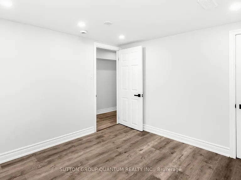 313 Ashbury Rd E #LOWER — Photo 15