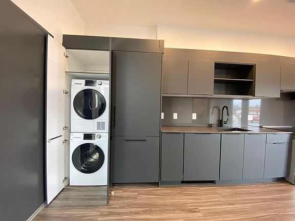5th image of 533 53rd St #207