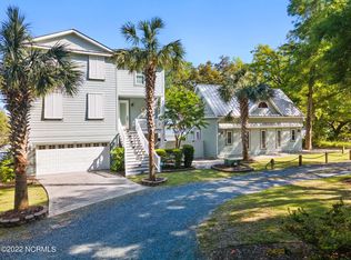 1715 Hemingway Dr SW, Ocean Isle Beach, NC 28469
