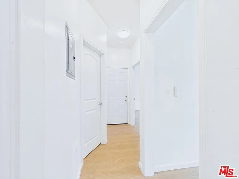 7501 S Central Ave #4 — Photo 4
