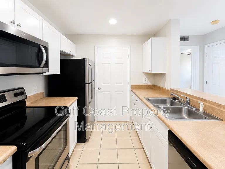 4850 51st St W #2105 — Photo 6