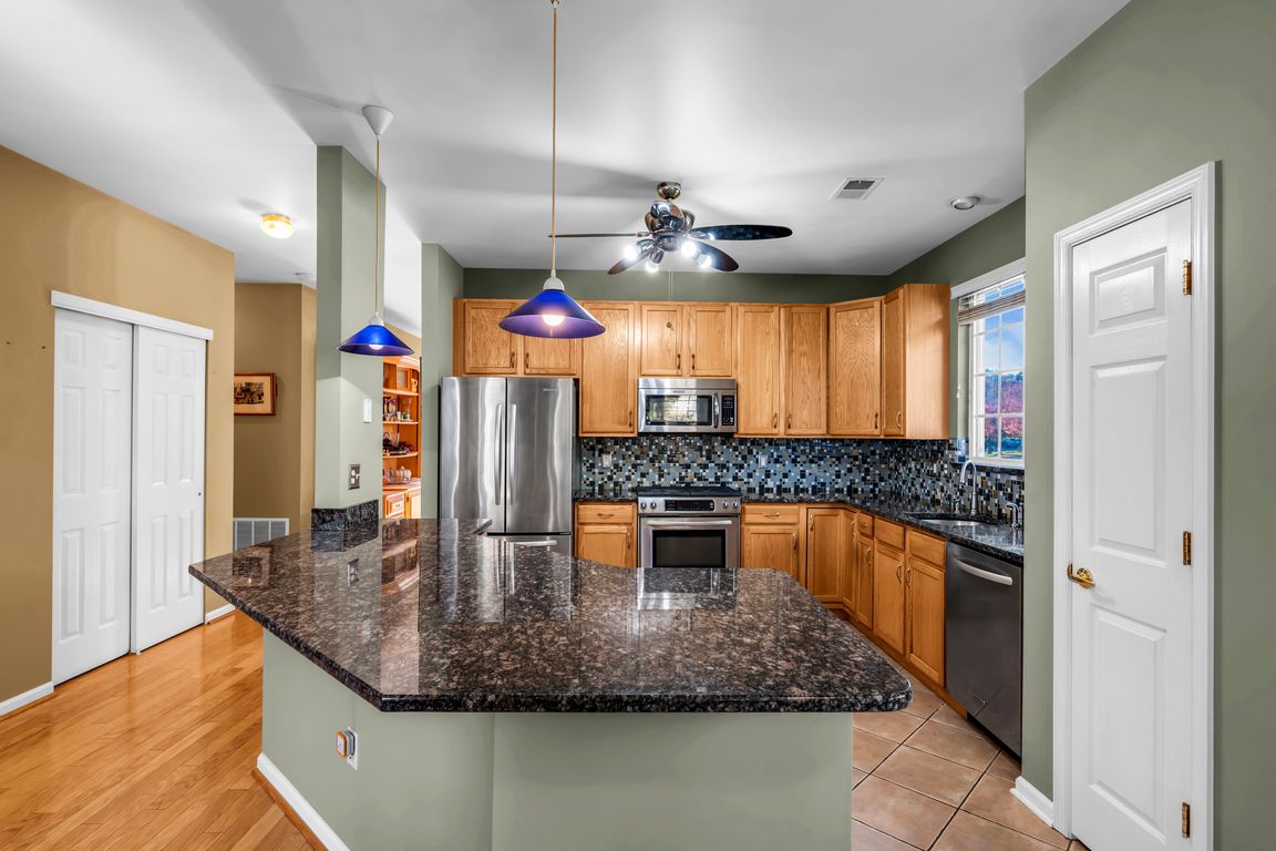 next background image