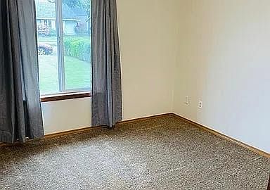 4th image of 1503 NE 131st Cir