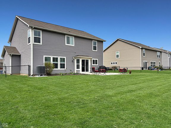 2nd image of 2501 Autumn Rd