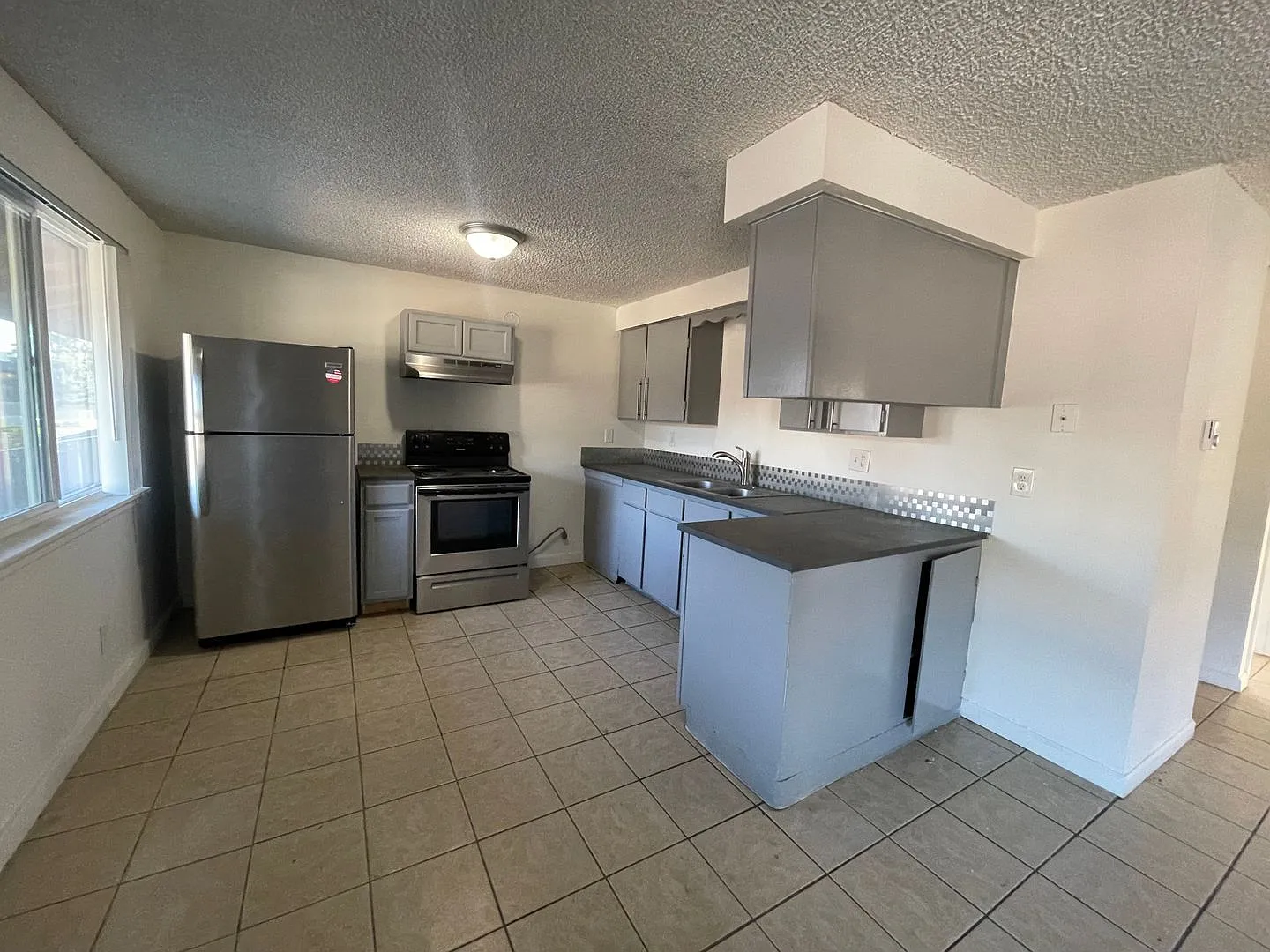 Dry Creek Apartments — Photo 3