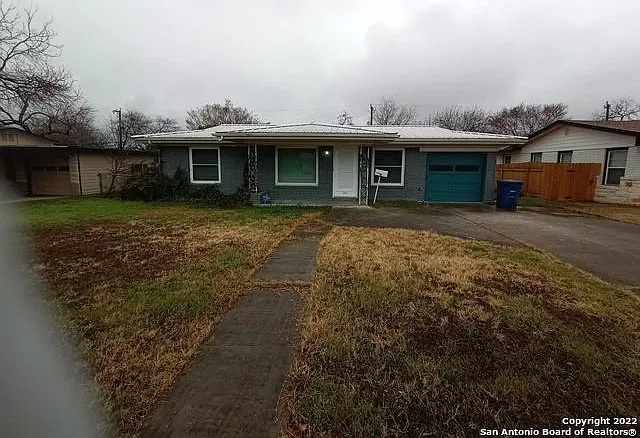 342 Barbara Dr