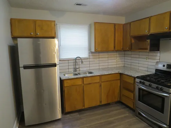 8216-18 Roberts St #8218, Masury, OH 44438