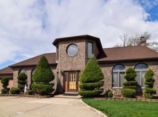 724 N 5th Ave, Addison, IL 60101