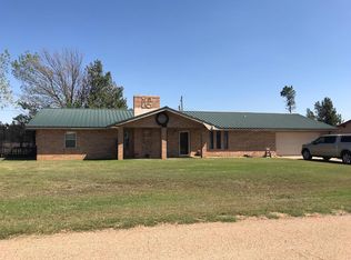 614 Alamo Dr, Snyder, TX 79549