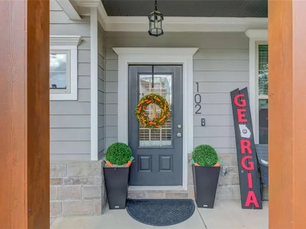 102 Morris Creek Dr, Hoschton, GA 30548