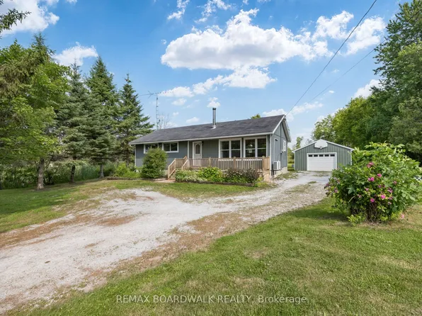 24 North St N, Perth, ON K7H 2S5