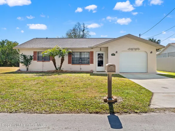 8306 Needles Dr, Hudson, FL 34667