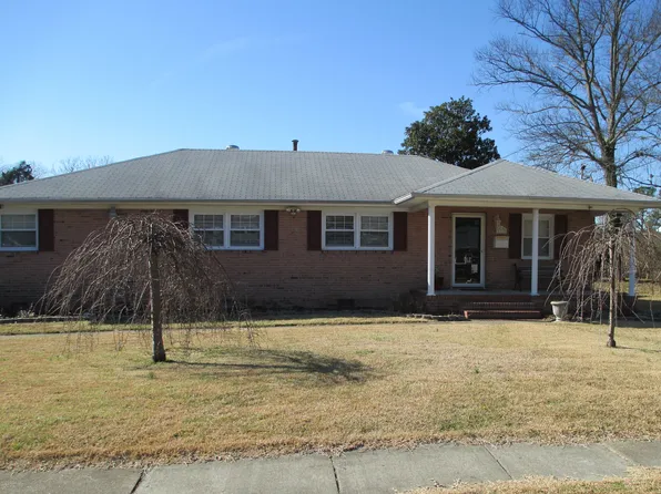1793 Revere Dr, Hampton, VA 23664