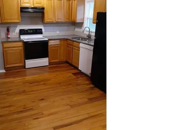 3915 Emerald North Dr, Decatur, GA 30035