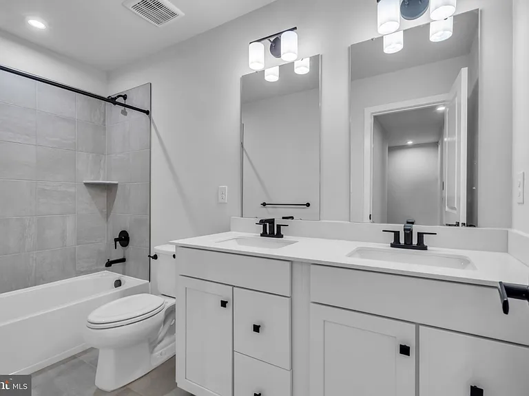 9 Foxwood Dr — Photo 19