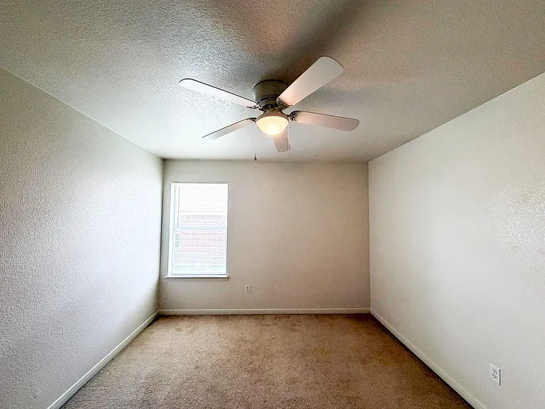310 Cedar Ridge Dr — Photo 21