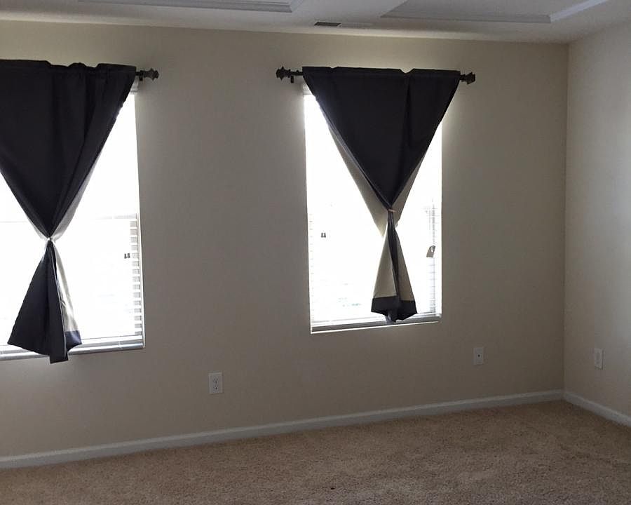 1st image of 218 Mount Evans Dr