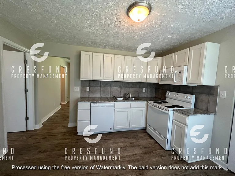 2nd Floor Spacious & Updated 1 Bed, 1 Bath Apartment — Photo 8