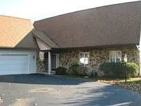 30 Country Ln photo 1