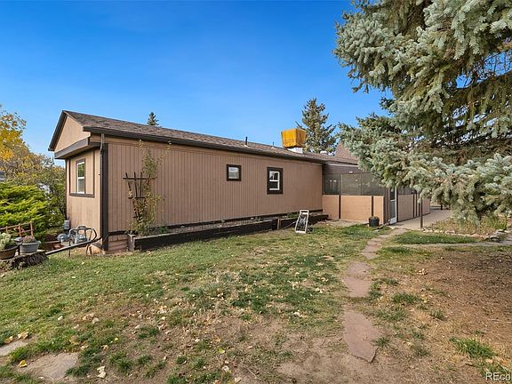 5th image of 1221 Mac Kay Ct