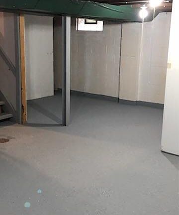 4th image of 2044 N Melborn St