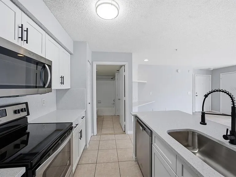 2213 Grand Cayman Ct #1121 — Photo 6