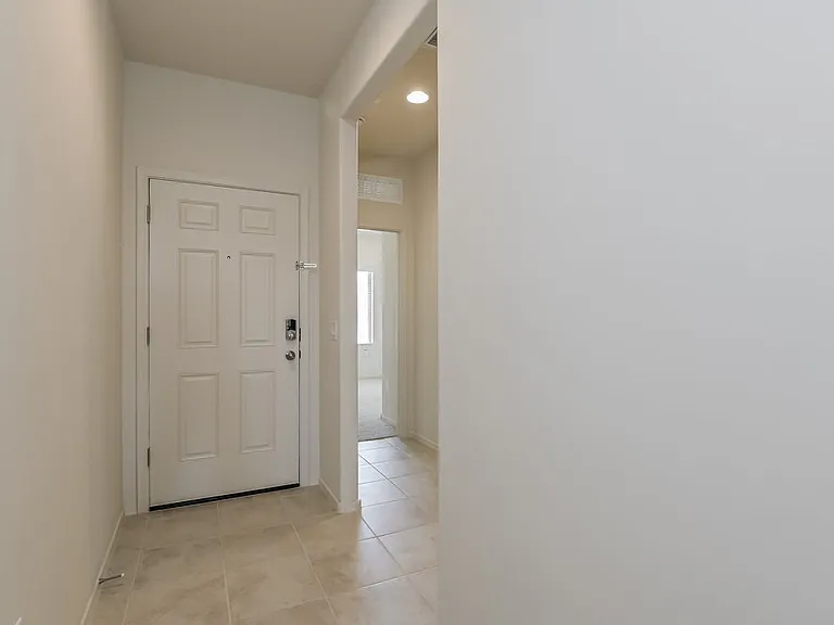 836 W Calle Falerno — Photo 3