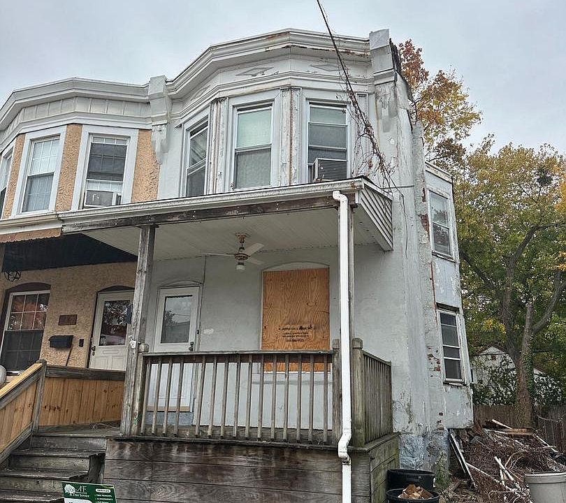 1st image of 219 Cedar Ave