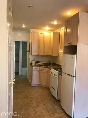 Rented by Point NYC | media 2