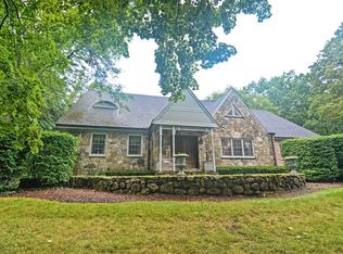 90 Adin St, Hopedale, MA 01747