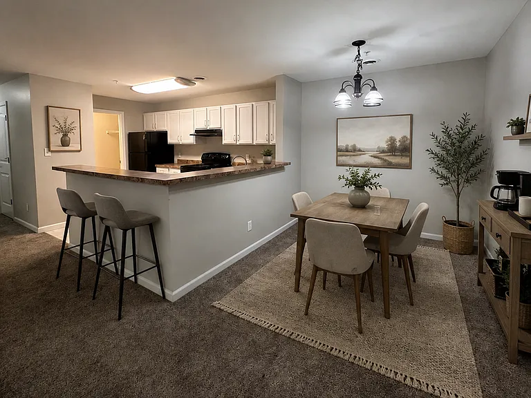 Maple Sunset Apartment Homes — Photo 55