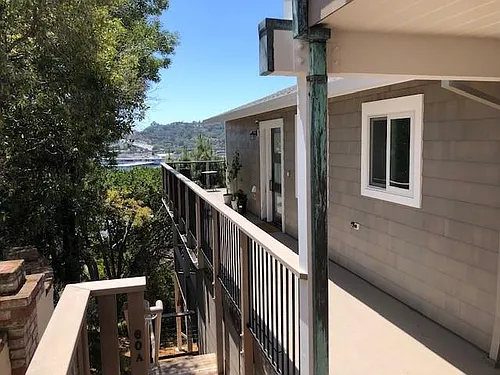 60 Marina Court Dr Photo 1