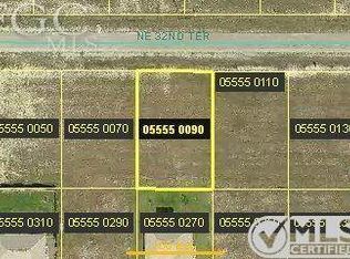 910 NE 32nd Ter, Cape Coral, FL 33909