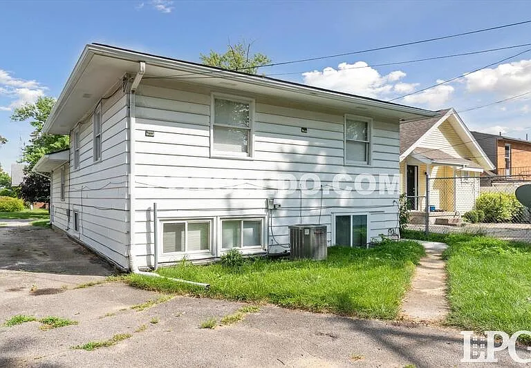 3145 Sherbrooke Rd — Photo 18