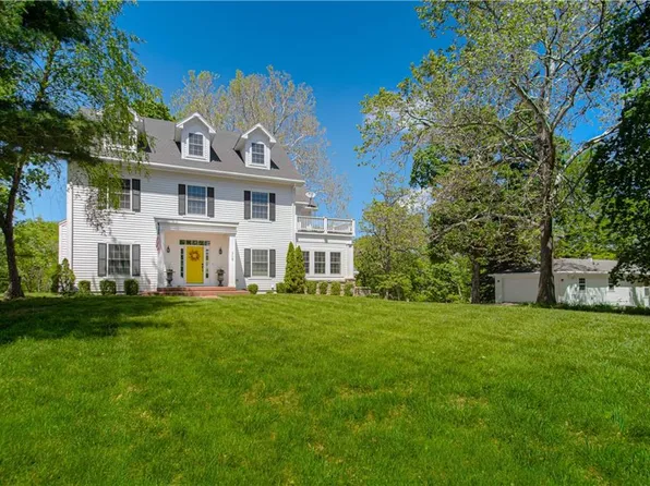 308 Nashua Rd, Liberty, MO 64068