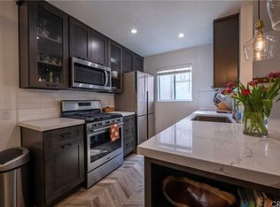 1052 Cabrillo Park Dr #D, Santa Ana, CA 92701