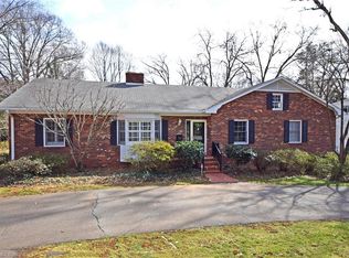 943 N Stratford Rd, Winston Salem, NC 27104