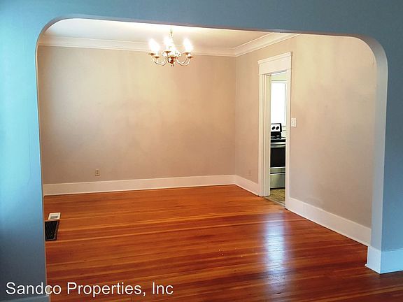 3rd image of 2120 N Washington St