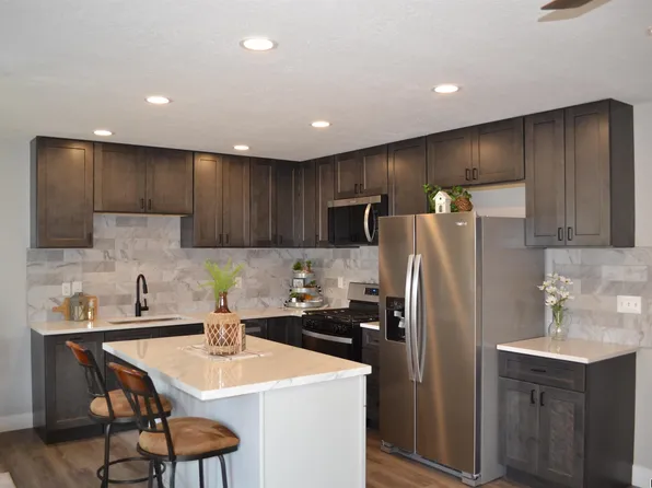 219 E St N, Lyman, WY 82937