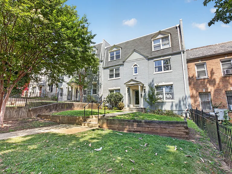 1917 2nd St NE #201 — Photo 14