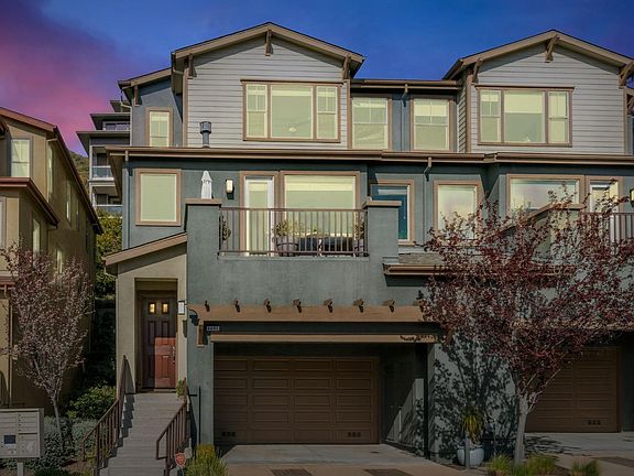 5th image of 6486 Bayview Drive