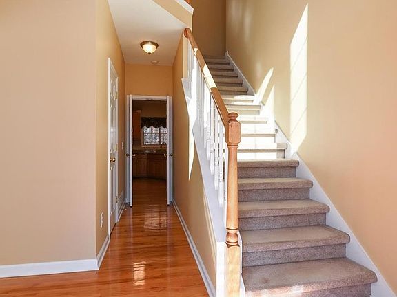 3rd image of 3960 Landmark Dr