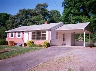 212 Lindbergh St, Winston Salem, NC 27104