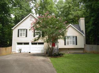 5580 Rolling Oaks Dr, Cumming, GA 30040