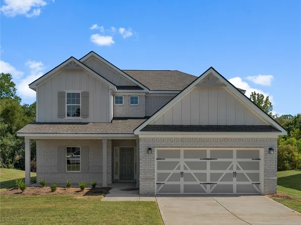 27 Quail Run Ct, Smiths Station, AL 36877