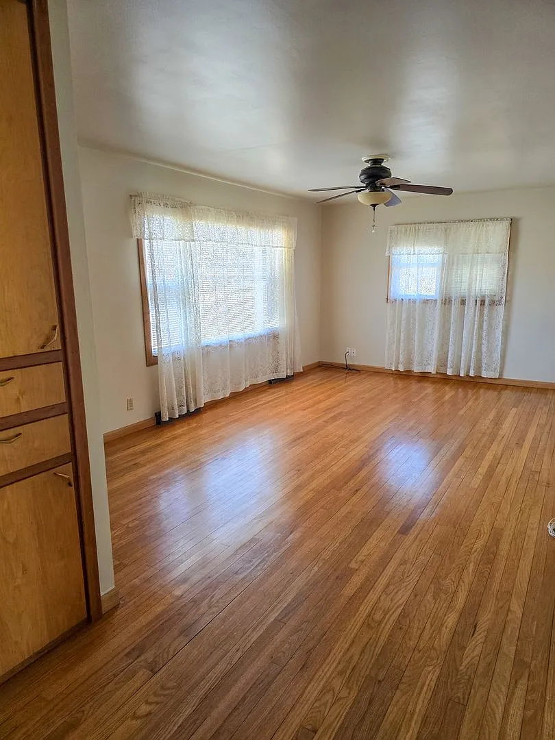 1605 Grand Ave — Photo 4