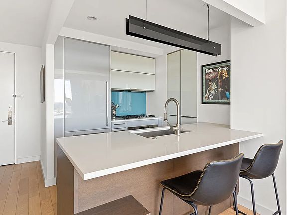 2nd image of 22 N 6th St APT 20I