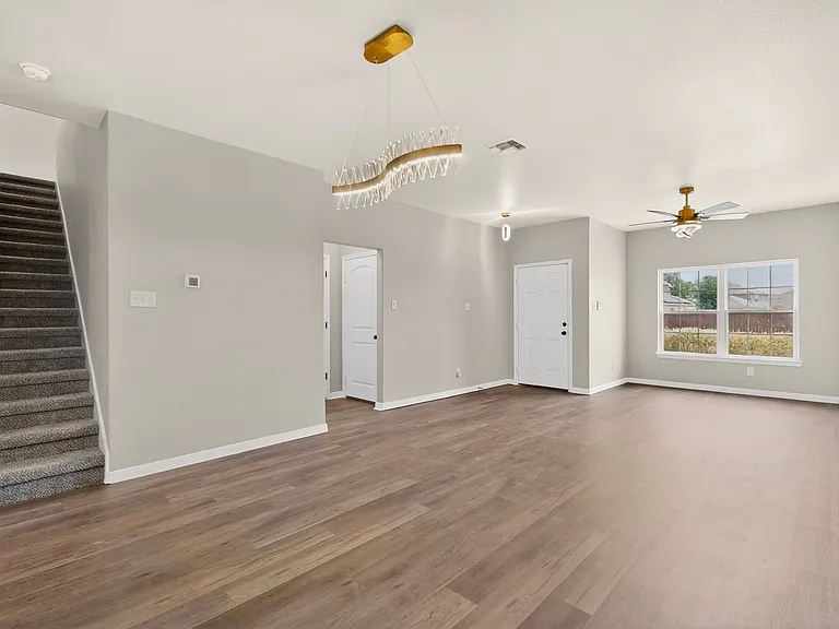 11914 Latour Valley — Photo 26